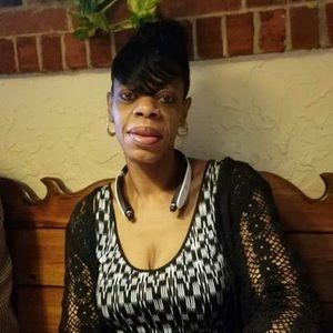 Meet your Posher, Betty mina